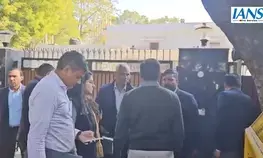 AAP candidates’ poaching: ACB sleuths not allowed to enter Kejriwals house (Ld)