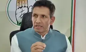 Bhopal: Congress stages protest over deportation of Indian immigrants from US