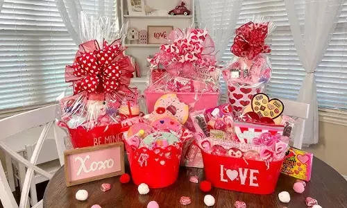 Valentines Day gift ideas: A special opportunity to express love and affection; choose a memorable gift for your partner