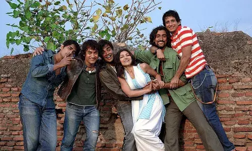 Shahrukh, Hrithik and Abhishek had rejected the offer of this film released in 2006; but it became a blockbuster