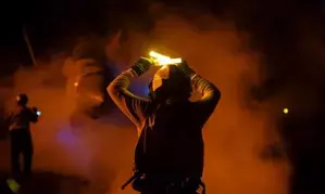 Two killed as Yemeni govt forces repel Houthi attacks in oil-rich province