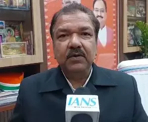 Bihar: BJP challenges Lalu Prasad to announce non-family CM candidate ahead of polls