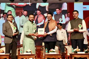 UMED Malls to be set up in every district, 10 malls in first phase: Maha CM