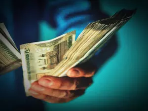 SI held for taking Rs 75,000 bribe in Bihars Muzzafarpur SI held for taking Rs 75,000 bribe in Bihars Muzzafarpur