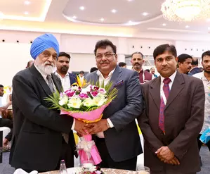 Large states must be cut down to promote urbanisation: Montek Singh Ahluwalia