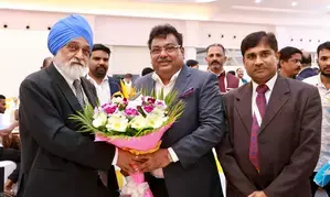 Large states must be cut down to promote urbanisation: Montek Singh Ahluwalia