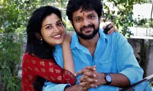 Actress Sshivada tells husband: You not only chase your own dreams but also help us soar toward ours
