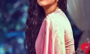 Bhagyashri Borses look in ‘Kaantha’ revealed