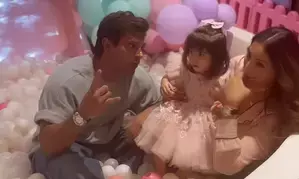 Bipasha Basu and family celebrates with Shilpa Shetty on special occasion