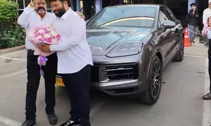 Actor Balakrishna gifts music director Thaman a brand new Porsche! Actor Balakrishna gifts music director Thaman a brand new Porsche!