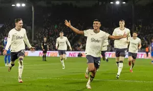 Alcarazs late winner gives Everton 2-1 victory at Palace