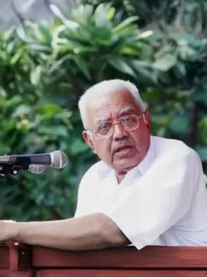 Kerala CPI-M blasts AI but uses it to resurrect Nayanar Kerala CPI-M blasts AI but uses it to resurrect Nayanar