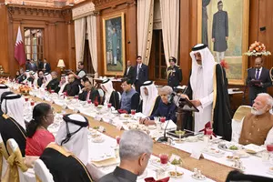 President Droupadi Murmu hosts Qatars Amir