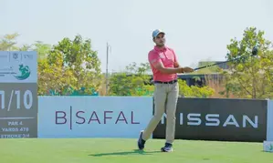 Gujarat Open 2025: Manu Gandas sets the bar at five-under 31 on Day One
