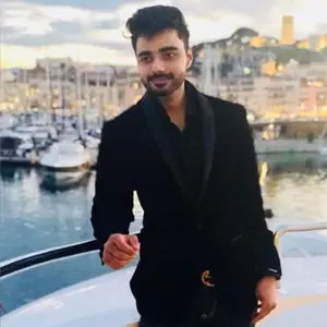 Wunderbar Films Director Sreyas cautions public of fake casting calls being made in his name Wunderbar Films Director Sreyas cautions public of fake casting calls being made in his name