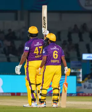 WPL 2025: Navgire, Sehrawat and Henry power UP Warriorz to 166/7