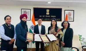 Labour Ministry partners APNA to open 10 lakh job offers annually on NCS portal Labour Ministry partners APNA to open 10 lakh job offers annually on NCS portal