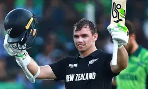 Champions Trophy: Centuries from Latham, Young propel New Zealand to 320/5 vs Pakistan Champions Trophy: Centuries from Latham, Young propel New Zealand to 320/5 vs Pakistan