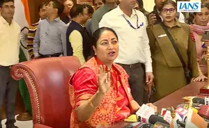 After assuming office, CM Rekha Gupta reiterates commitment to mission ‘Viksit Delhi’ After assuming office, CM Rekha Gupta reiterates commitment to mission ‘Viksit Delhi’