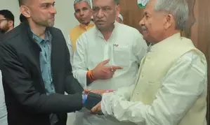 Newly-appointed Bihar Cong in-charge addresses party workers; stresses on unity, hardwork