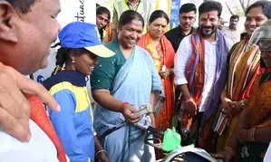 Women groups in Telangana to be allotted a petrol pump in every district