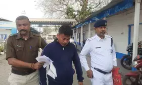 Kingpin arranging fake Indian documents for Bangladeshi infiltrators arrested in Bengal