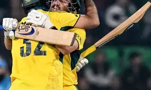 Champions Trophy: Inglis hits maiden ODI ton as Australia hunt down 352 for record win
