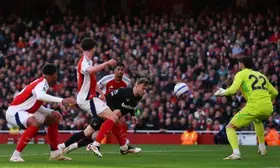 West Ham win to dent Arsenals Premier League hopes