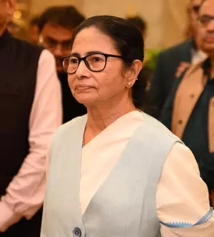 West Bengal CM announces pay hike for govt doctors; suspensions in expired saline case lifted West Bengal CM announces pay hike for govt doctors; suspensions in expired saline case lifted