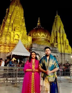 Parineeti Chopra, Raghav Chadha offer prayers at Kashi Vishwanath Temple Parineeti Chopra, Raghav Chadha offer prayers at Kashi Vishwanath Temple