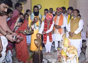 Rajasthan BJP chief offers prayers at Shri Bhuteshwar Mahadev Temple