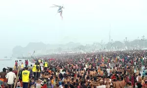 Maha Kumbh 2025: Rose petals showered on devotees marking last holy dip on Maha Shivratri