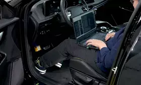 Samsung, Hyundai team up to use private 5G network in car manufacturing