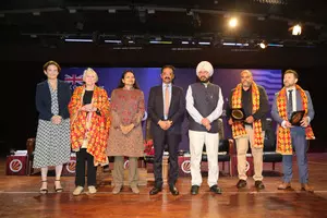 Britain launches ‘Visa Fraud Ton Bacho’ campaign