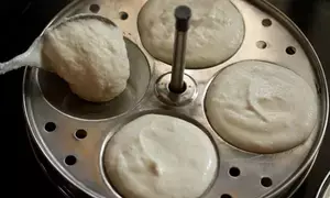 Karnataka to ban use of plastic in idli making, stainless steel or banana leaf safer: Health Minister