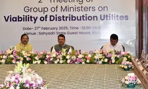 Maha CM urges Centre to allow MahaVitran to issue interest-free bonds