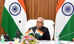 Manipur Guv gives another week to return looted, illegal arms