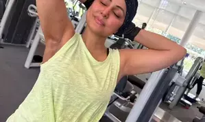 Hina Khan proudly flaunts her radiation burns during her latest workout session