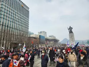 South Korea: Large-scale rallies for, against Yoons impeachment take place in Seoul South Korea: Large-scale rallies for, against Yoons impeachment take place in Seoul