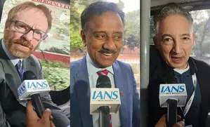 India showcases green hydrogen bus for sustainable transportation to experts, investors India showcases green hydrogen bus for sustainable transportation to experts, investors