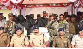Jharkhand Police arrest four Maoists, seize huge cache of arms and ammunition