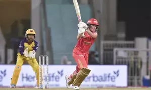 WPL 2025: Mooneys unbeaten 96 propels Gujarat Giants to 186/5 vs UP Warriorz