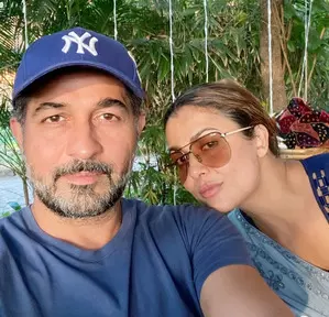 Amrita Arora turns romantic as she wishes ‘beloved’ Shakeel  on their 16th wedding anniversary
