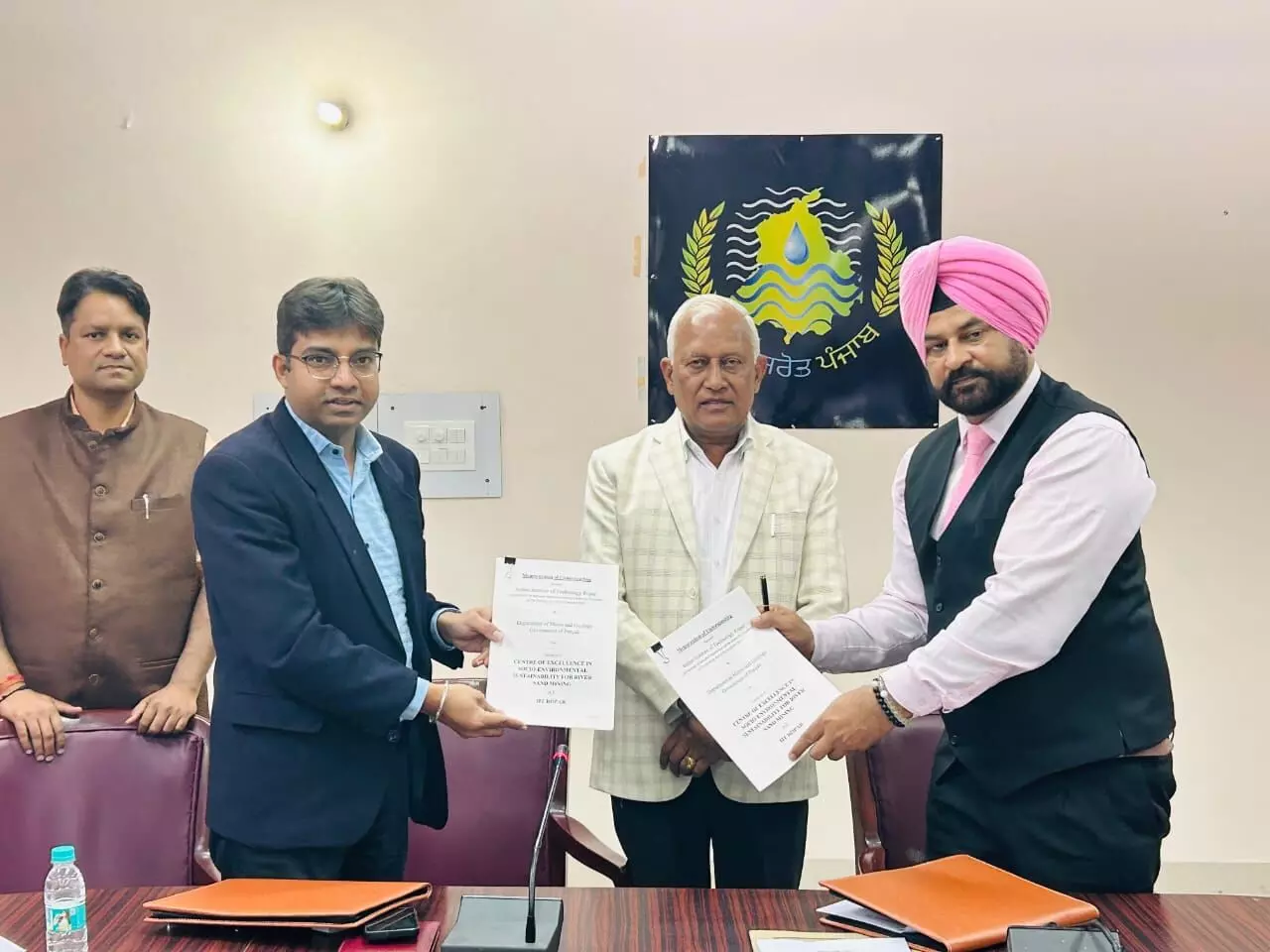 Punjab Government Signs MoU with IIT Ropar to Establish Centre of Excellence for Mining Punjab Government Signs MoU with IIT Ropar to Establish Centre of Excellence for Mining