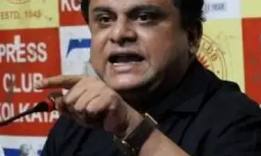 Bengal Minister calls up father of student injured in JU ruckus