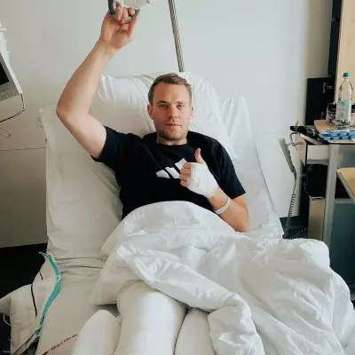 Bayerns Manuel Neuer out for foreseeable future with calf injury