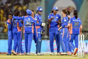 WPL 2025: Amelia Kerrs maiden five-wicket haul restricts UP Warriorz to 150/9 WPL 2025: Amelia Kerrs maiden five-wicket haul restricts UP Warriorz to 150/9