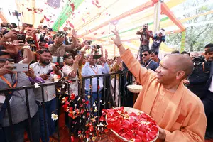 CM Yogi kicks off Rangotsav in Barsana, says now it is Mathuras turn to witness development CM Yogi kicks off Rangotsav in Barsana, says now it is Mathuras turn to witness development