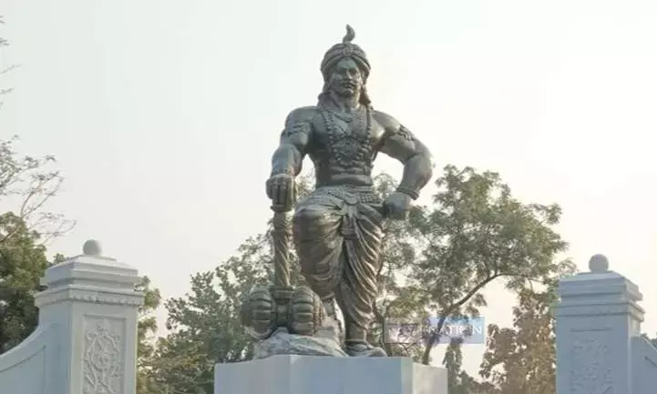 Bihar CM Nitish Kumar Unveils 21-Foot Jarasandha Memorial in Rajgir