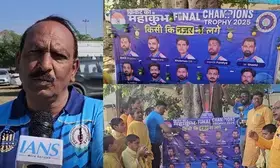 Champions Trophy: Cricket fans perform puja for Indias win